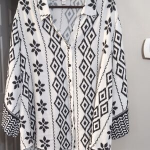 Cato Black and White Floral Diamond Button Down Shirt